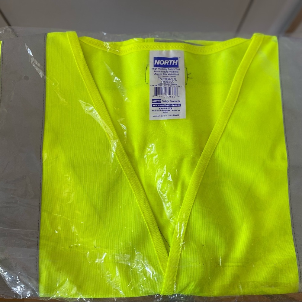 🦺North - NWT Visibility Safety Jacket 🦺 Unisex